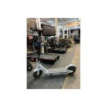 1 SEGWAY NINEBOT KICKSCOOTER MAX G30LE POWERED BY SEGWAY WITH CHAGER RRP Â£899 (WORKING)