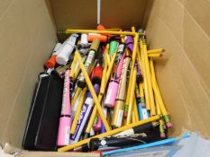 1 JOBLOT OF VARIOIS PENS, PENCILS AND MARKERS RRP Â£59