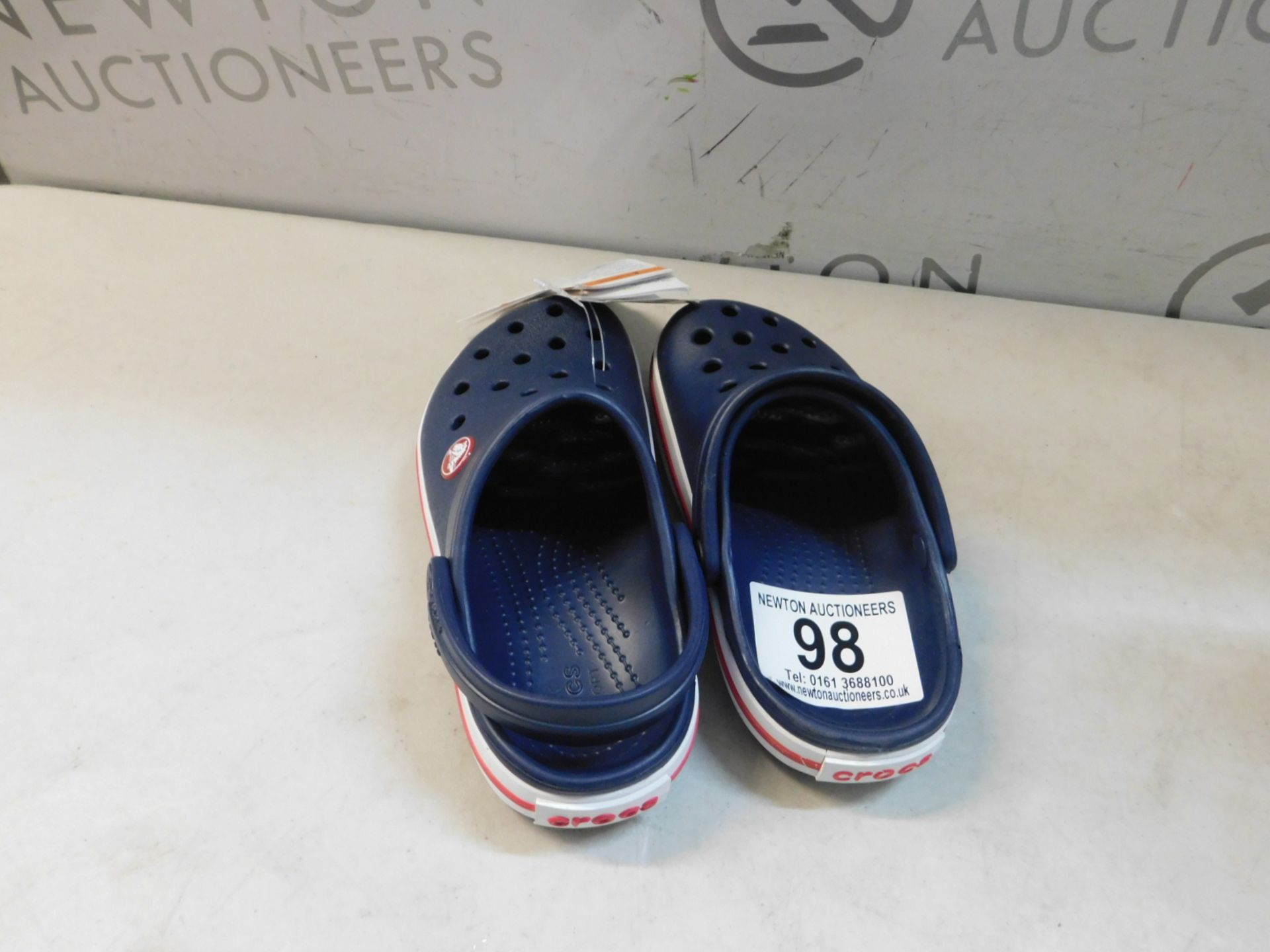 1 PAIR OF KIDS CROCS IN DIFFERENT SIZES, 12 AND 10 RRP Â£24.99