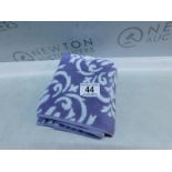 1 MARTHA STEWART HAND TOWEL RRP Â£19