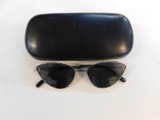 1 PAIR OF STELLA MCCARTNEY LADIES SUNGLASSES RRP Â£99