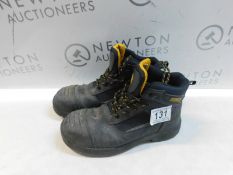 1 PAIR OF DEWALT WORK BOOTS UK SIZE 9 RRP Â£49