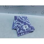 1 MARTHA STEWART HAND TOWEL RRP Â£19