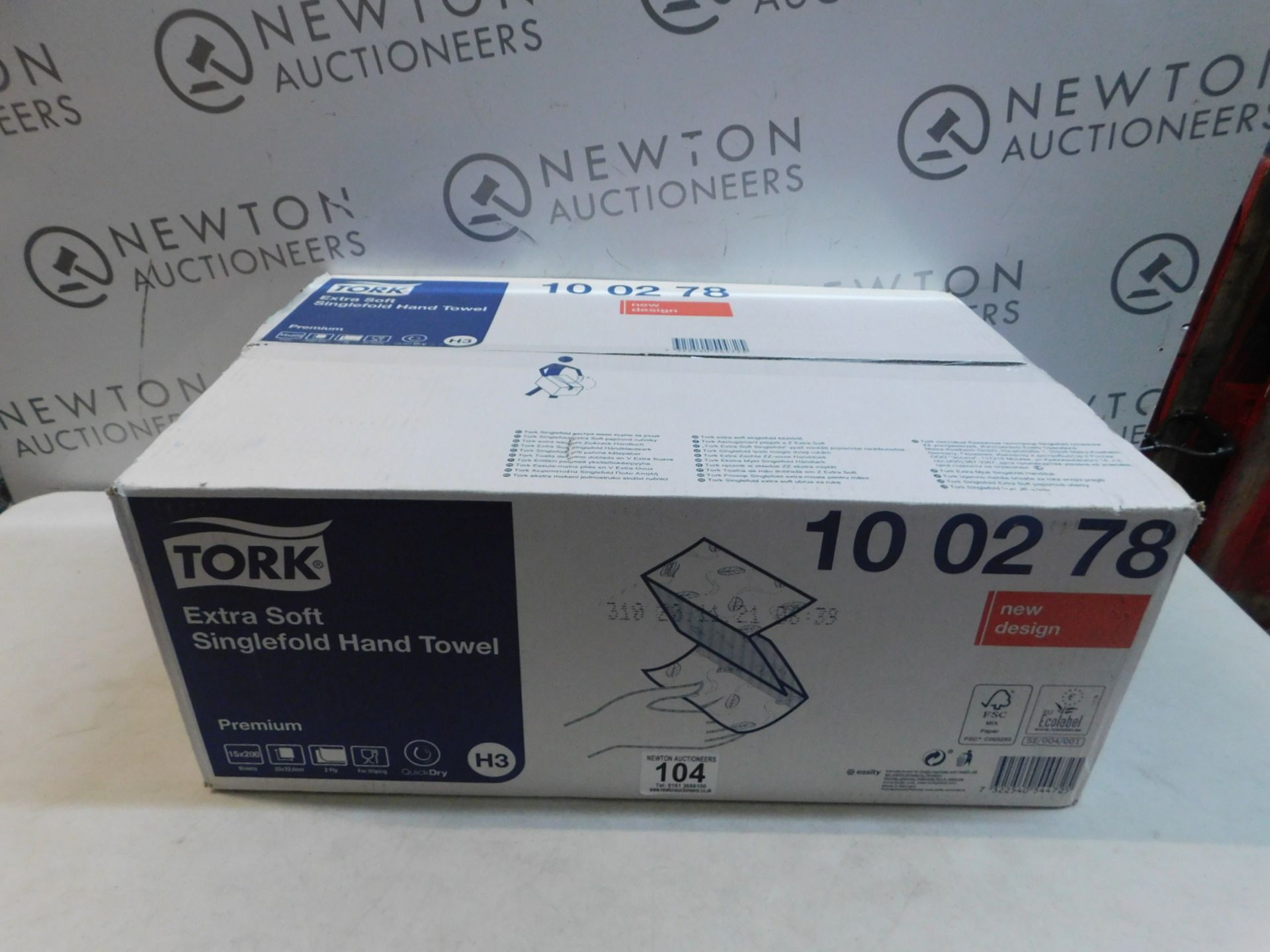 1 BRAND NEW BOXED TORK EXTRA SOFT SINGLEFOLD HAND TOWELS WHITE H3, PREMIUM, EMBOSSED, 15 X 200