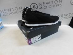 1 BOXED LADIES DKNY JERRI-SLIP ON SNEAKERS IN BLACK UK SIZE 5.5 RRP Â£49