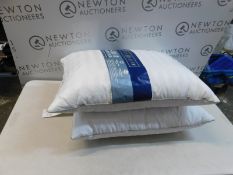 1 SET OF 2 GRAND HOTEL PILLOW COVERS RRP Â£19