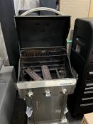 1 HUDSON GRILLS 3-BURNER GAS GRILL RRP Â£699