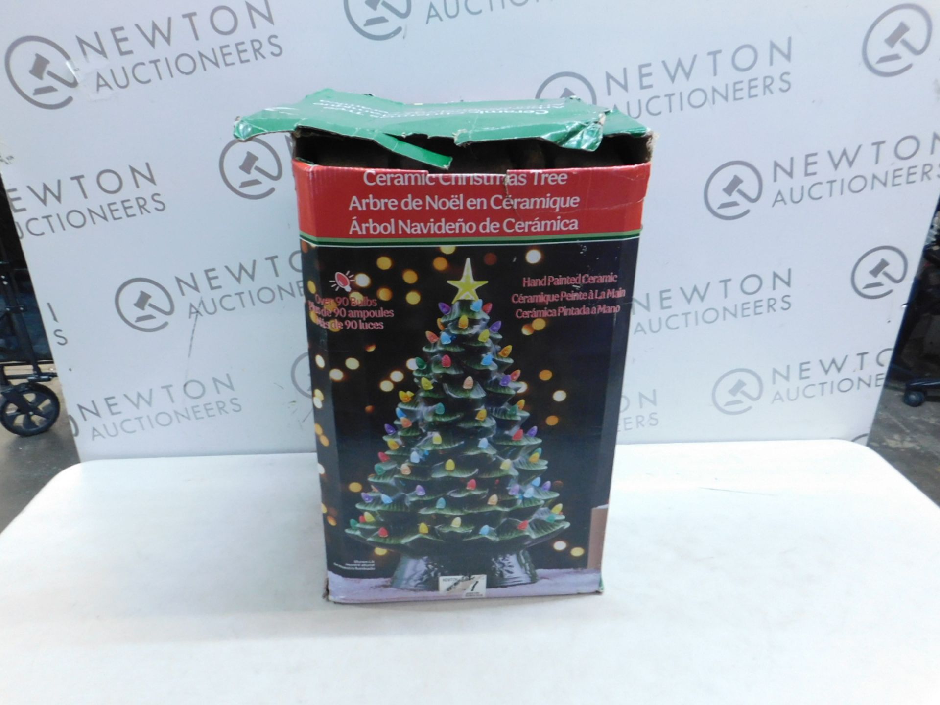 1 BOXED 17 INCH (44CM) NOSTALGIC CHRISTMAS TREE TABLE TOP ORNAMENT WITH LED LIGHTS RRP Â£69