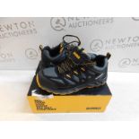 1 BOXED DEWALT STEEL TOE CAP WORK BOOTS SIZE 9 RRP Â£49.99