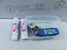 1 LOT OF ASSORTED ITEMS CONSISTING OF CAR FRESHERNERS, SHOWER GEL, BEAUTY PRODUCT RRP Â£29.99