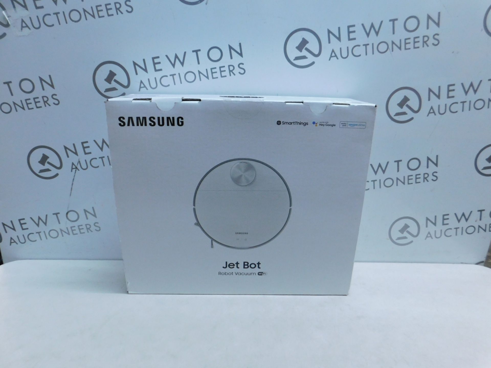 1 BOXED SAMSUNG JET BOT ROBOTIC VACUUM CLEANER, VR30T80313W/EU RRP Â£369.99