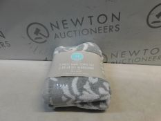 1 PACKED MARTHA STEWART 2 PACK WHITE & GREY HAND TOWEL SET COTTON RRP Â£19