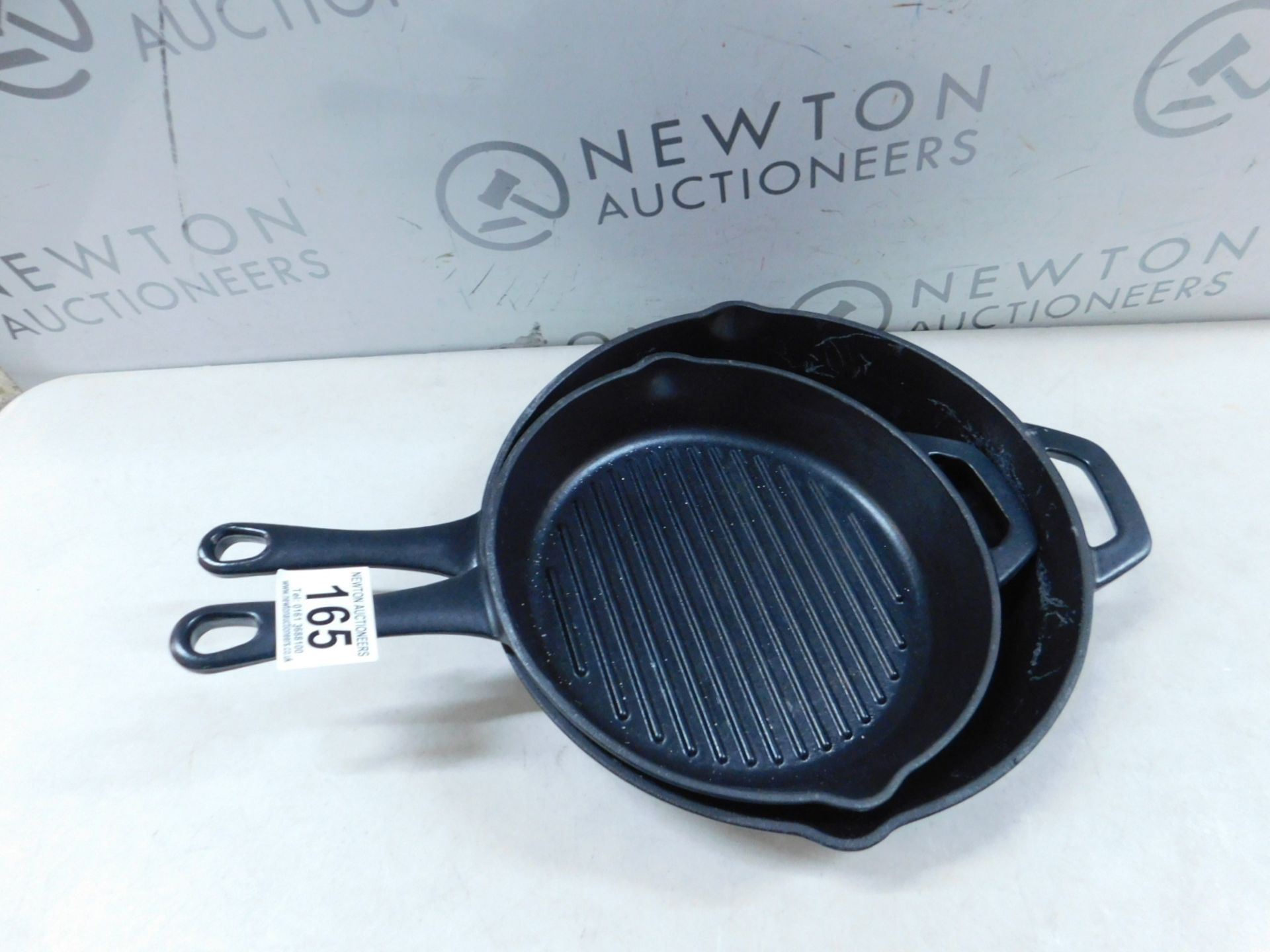 1 TRAMONTINA 2 PIECE CAST IRON GRILL AND SKILLET RRP Â£49