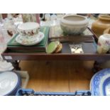 Magpie lot of a mahogany framed butlers tray on stand, selection of place mats, stoneware bulb bowl,