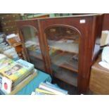 Mahogany display case, the 2 rectangular glazed panels with 4 display shelves behind (approx.