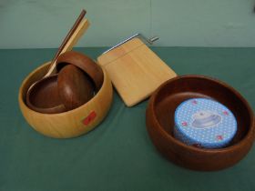 Magpie lot of wooden tableware, bowls etc.