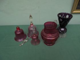 4 cranberry glass items incl.