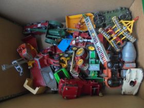 Box containing qty of larger scale Matchbox and some Dinky toys (play worn)