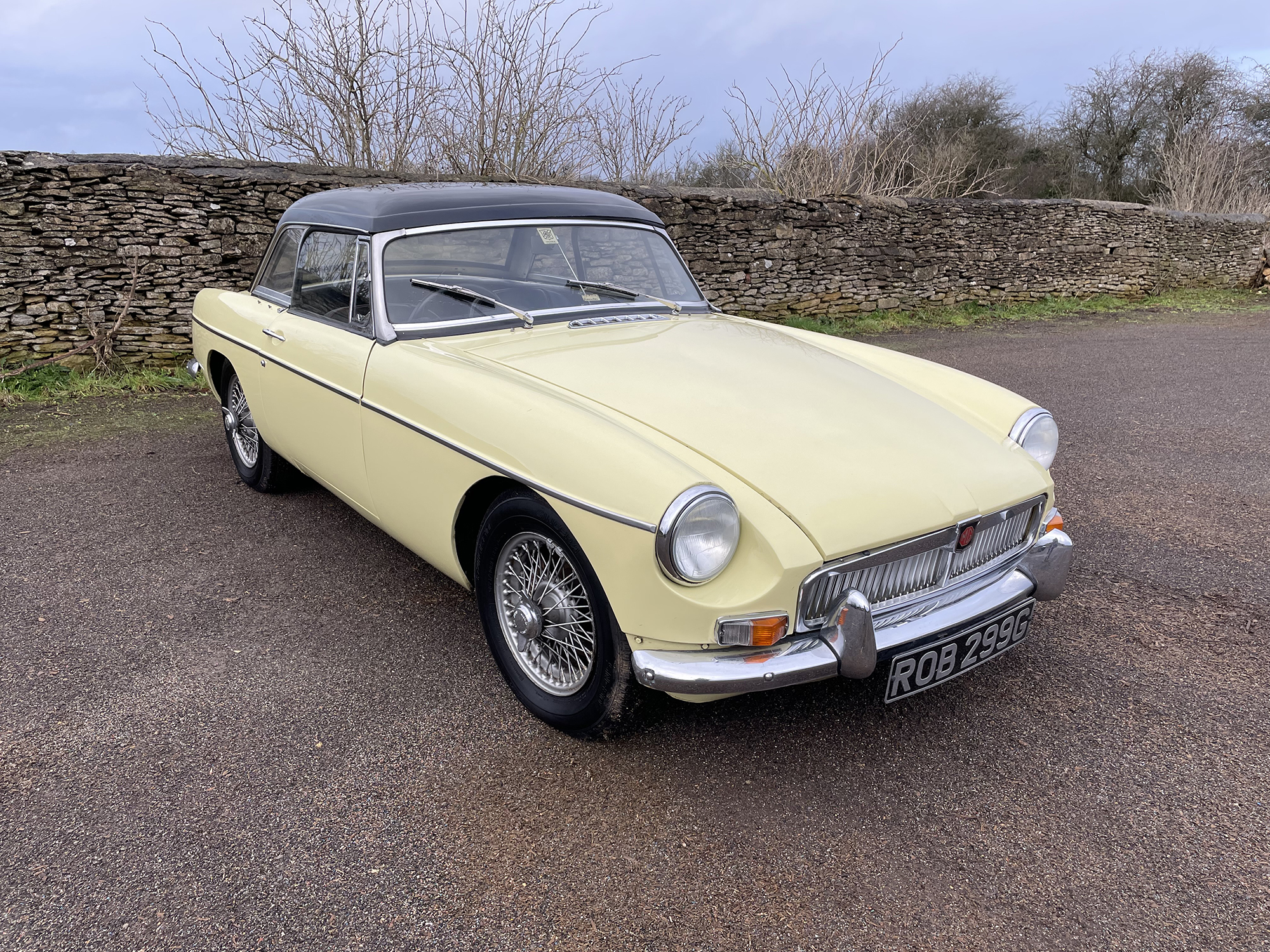 1969 MGB Roadster Reg. no. ROB 299G Chassis no. GHN4156082G Engine no. 18GDRWEH5162 - Image 4 of 26