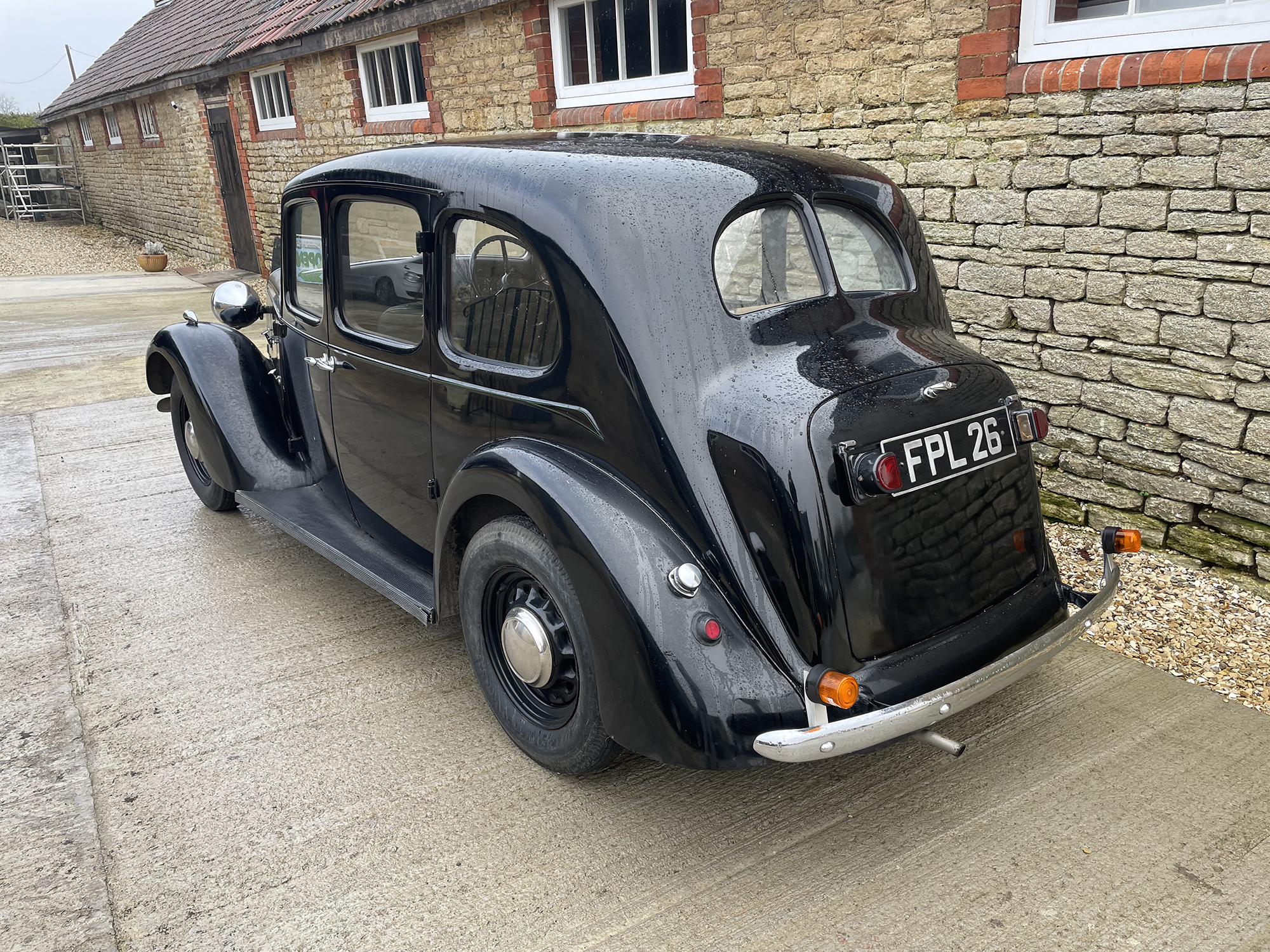 1937 Austin 12/4 Saloon Reg. no. FPL 26 Chassis no. H52240 Engine no. 1H 52950 - Image 5 of 9