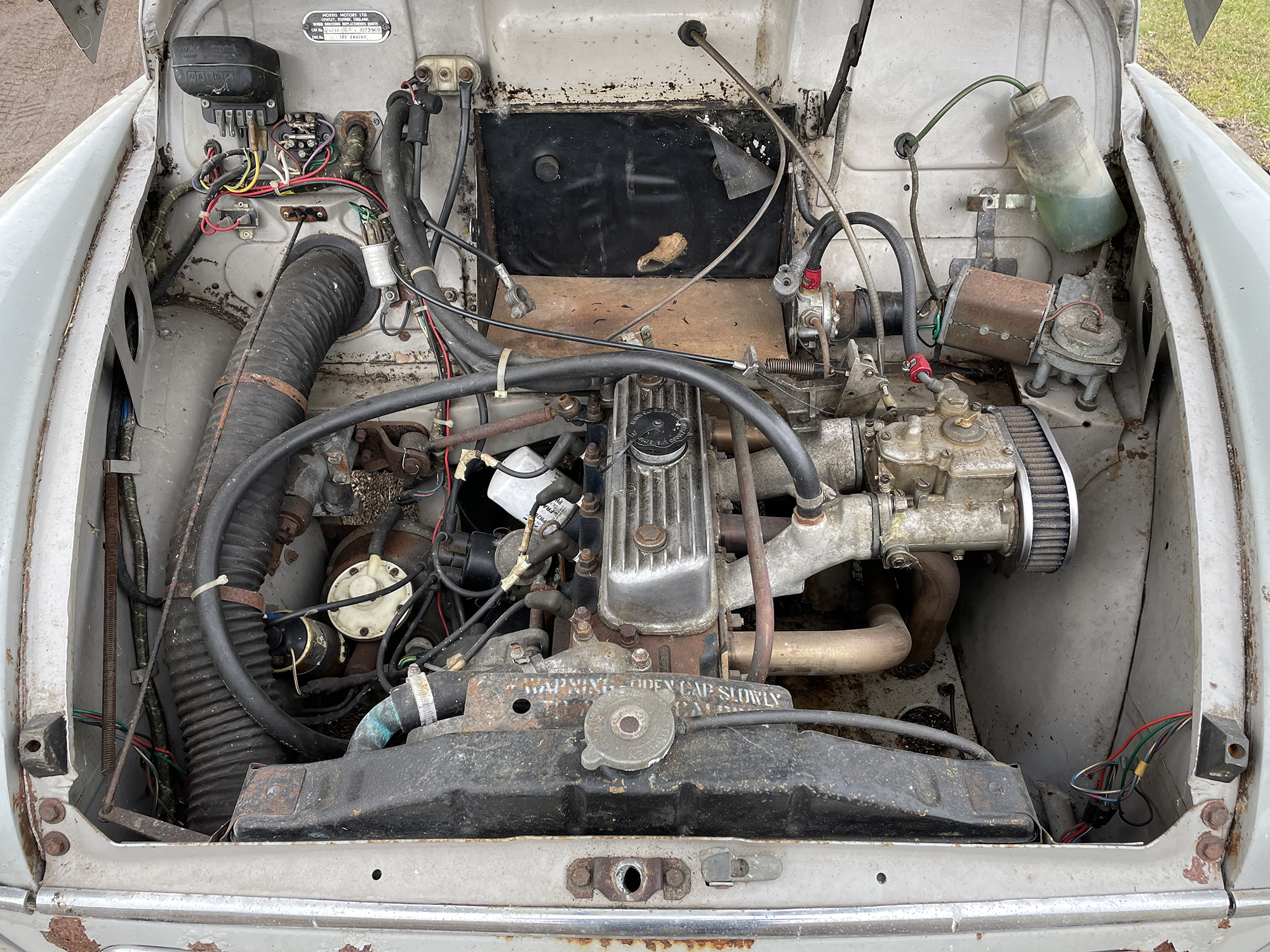 1964 morris 1000 Reg. no. AMW 394B Chassis no. 1073969 Engine no. 99789 - Image 12 of 13