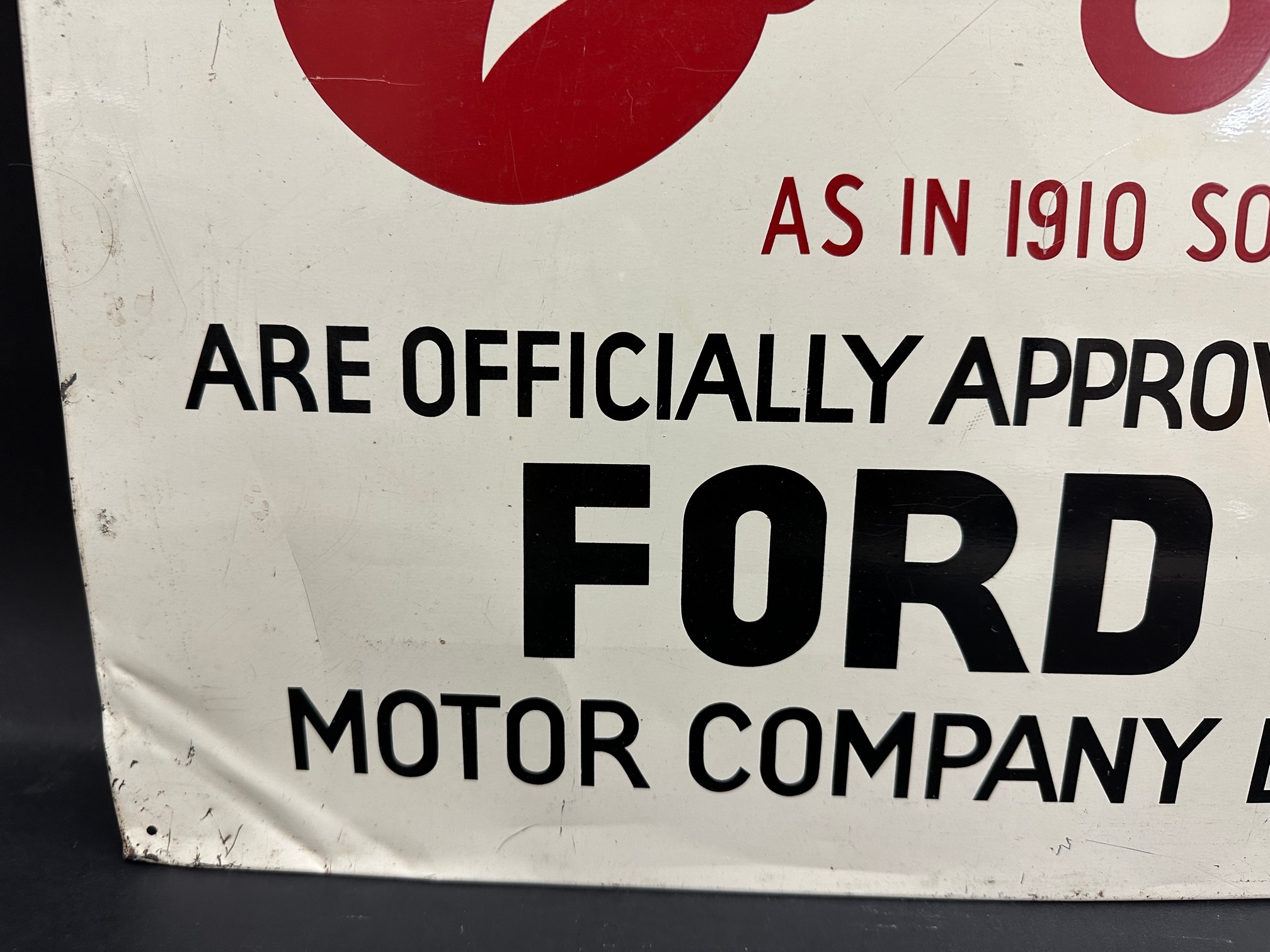 A Filtrate Oils 'Officially Approved by Ford' rectangular tin advertising sign, 18 x 24". - Image 3 of 4