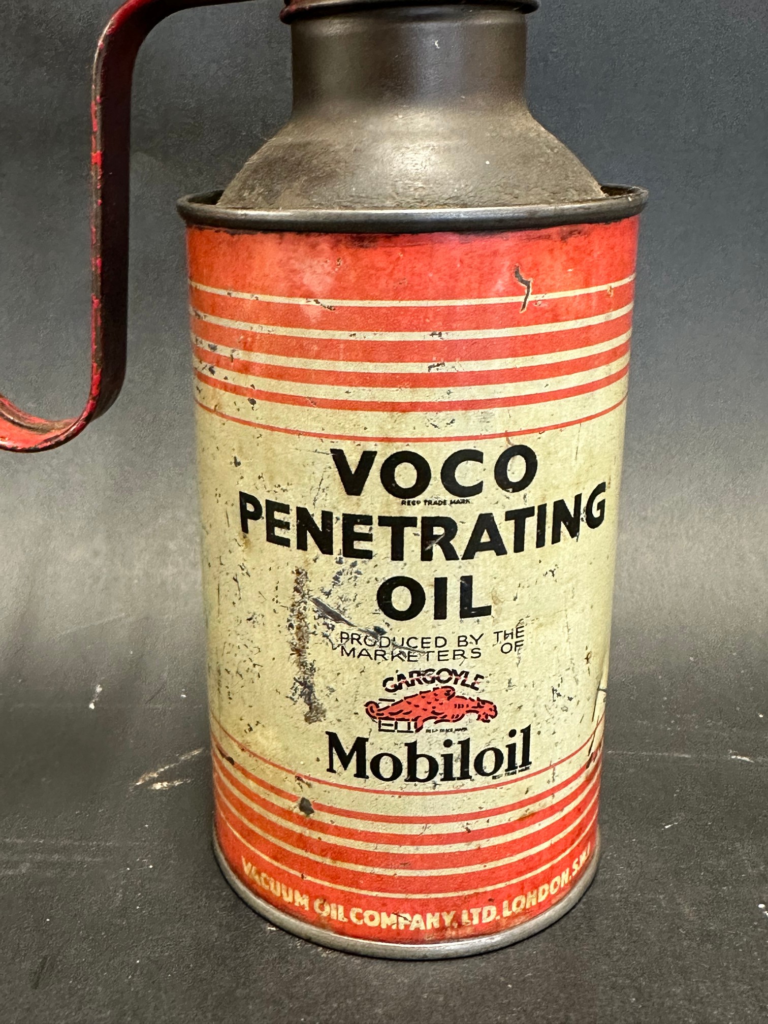 A Gargoyle Mobiloil VOCO Penetrating oil tin with original dispenser spout. - Image 2 of 3