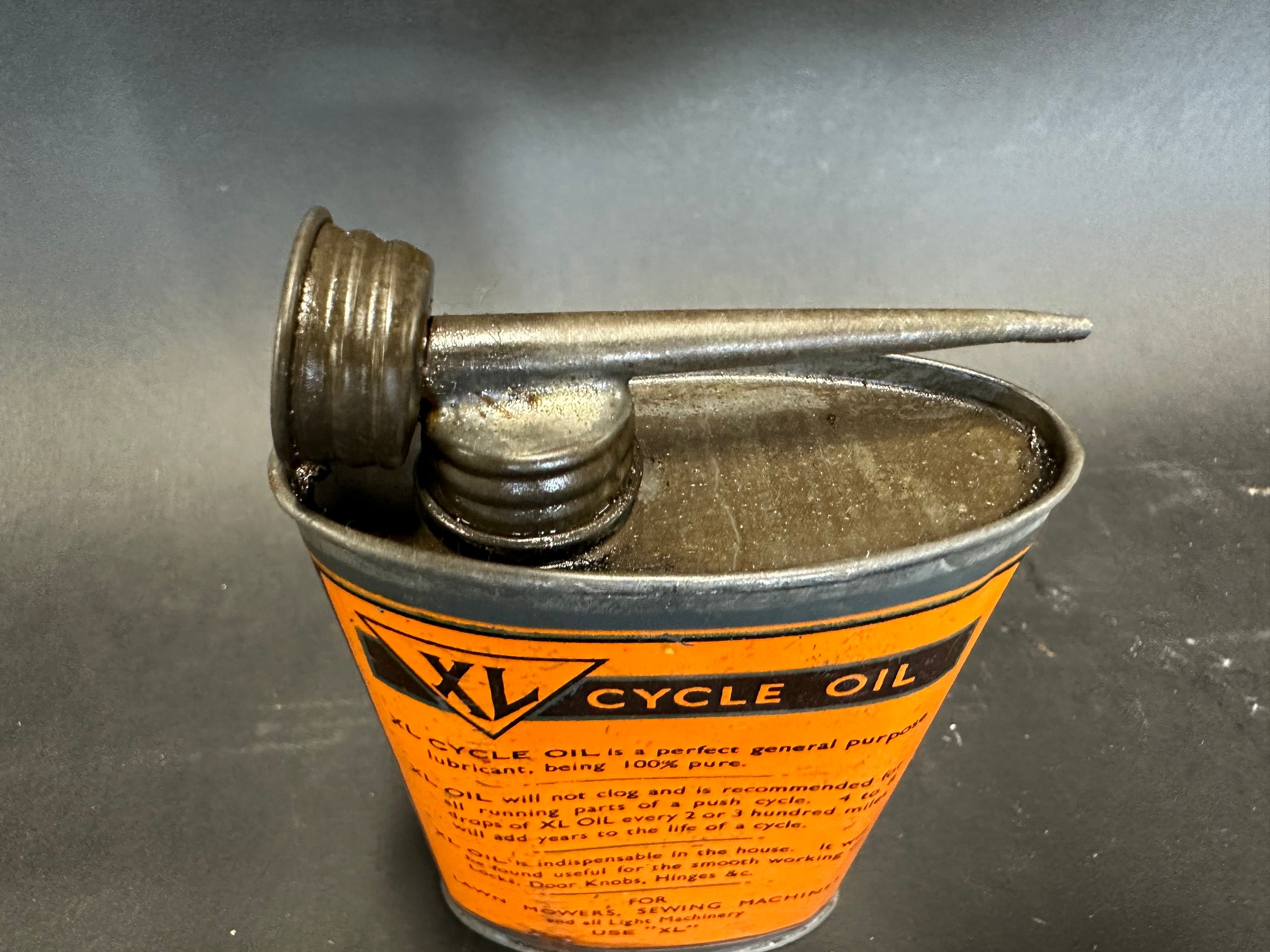 An XL Lubricating Oil oval tin. - Image 3 of 4