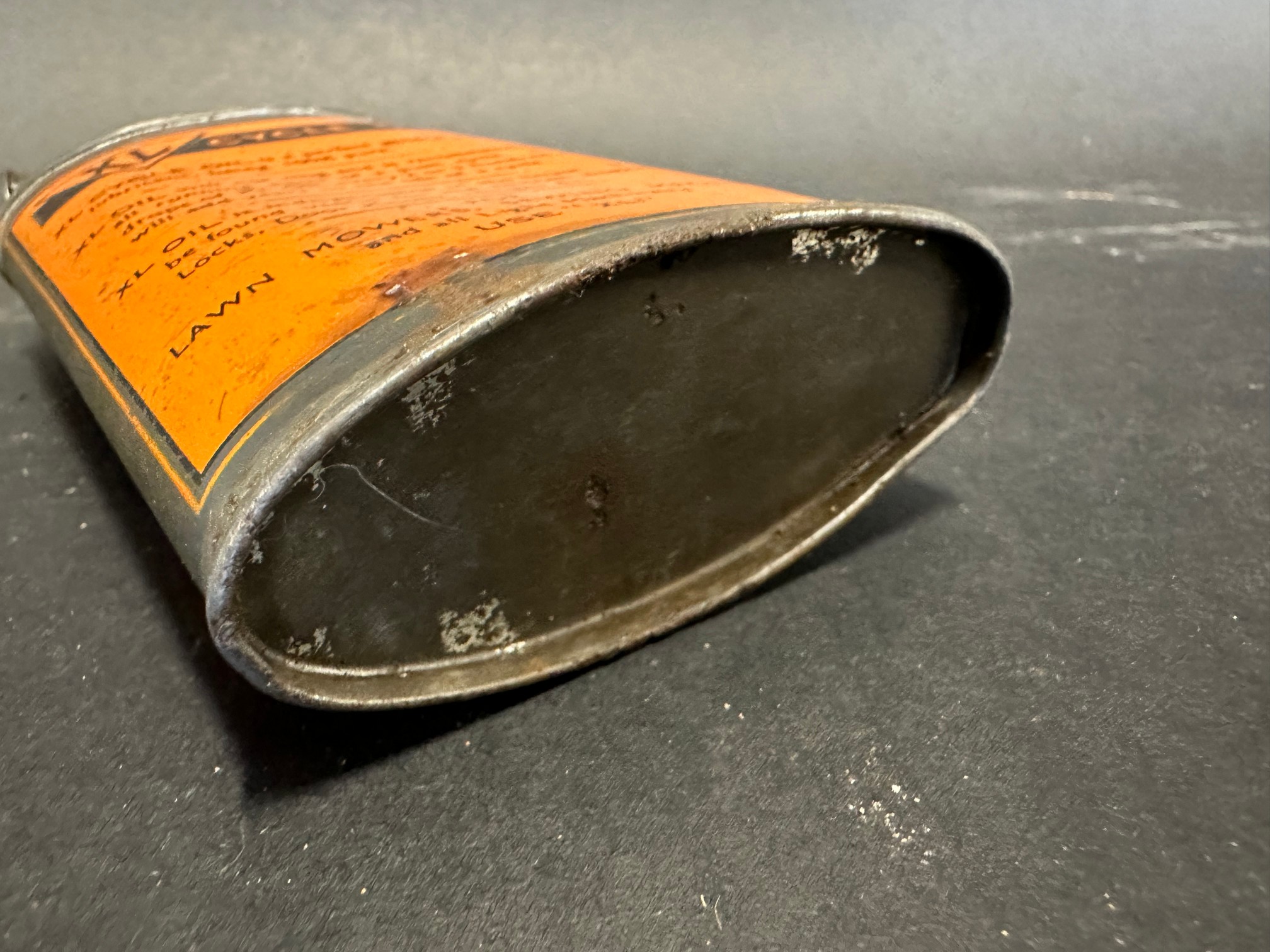 An XL Lubricating Oil oval tin. - Image 4 of 4