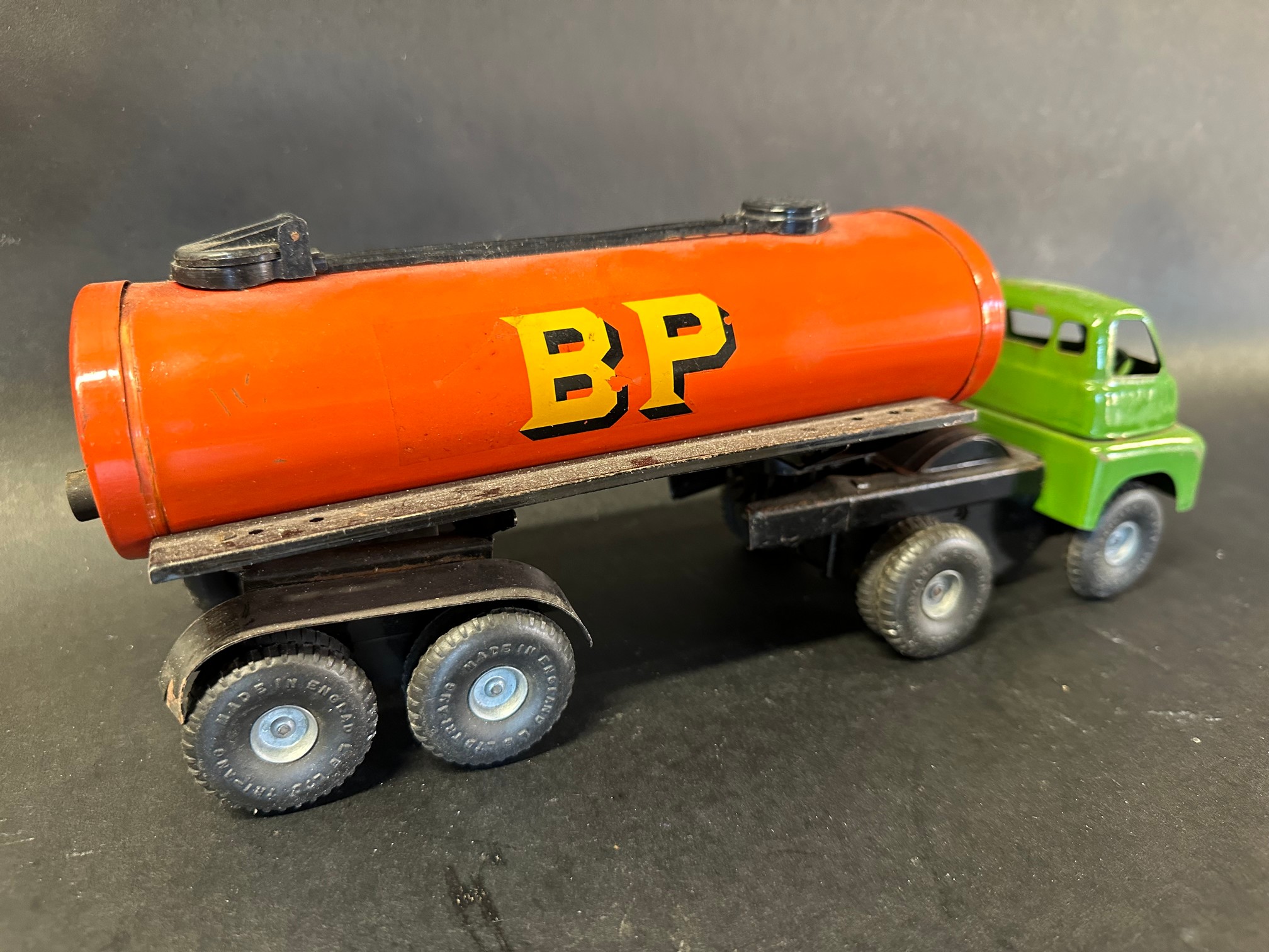 A Tri-ang tinplate model of a Shell and BP petrol tanker. - Image 3 of 5