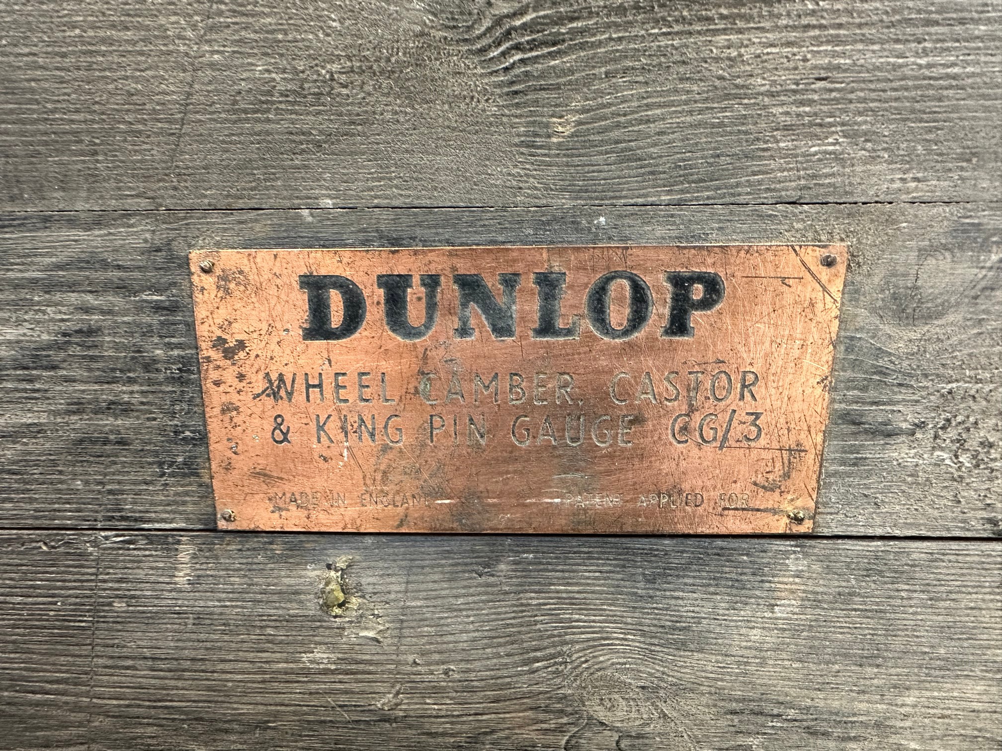 A pre-war Dunlop wheel camber castor and king pin gauge CG/3, in original carry case. - Image 3 of 3