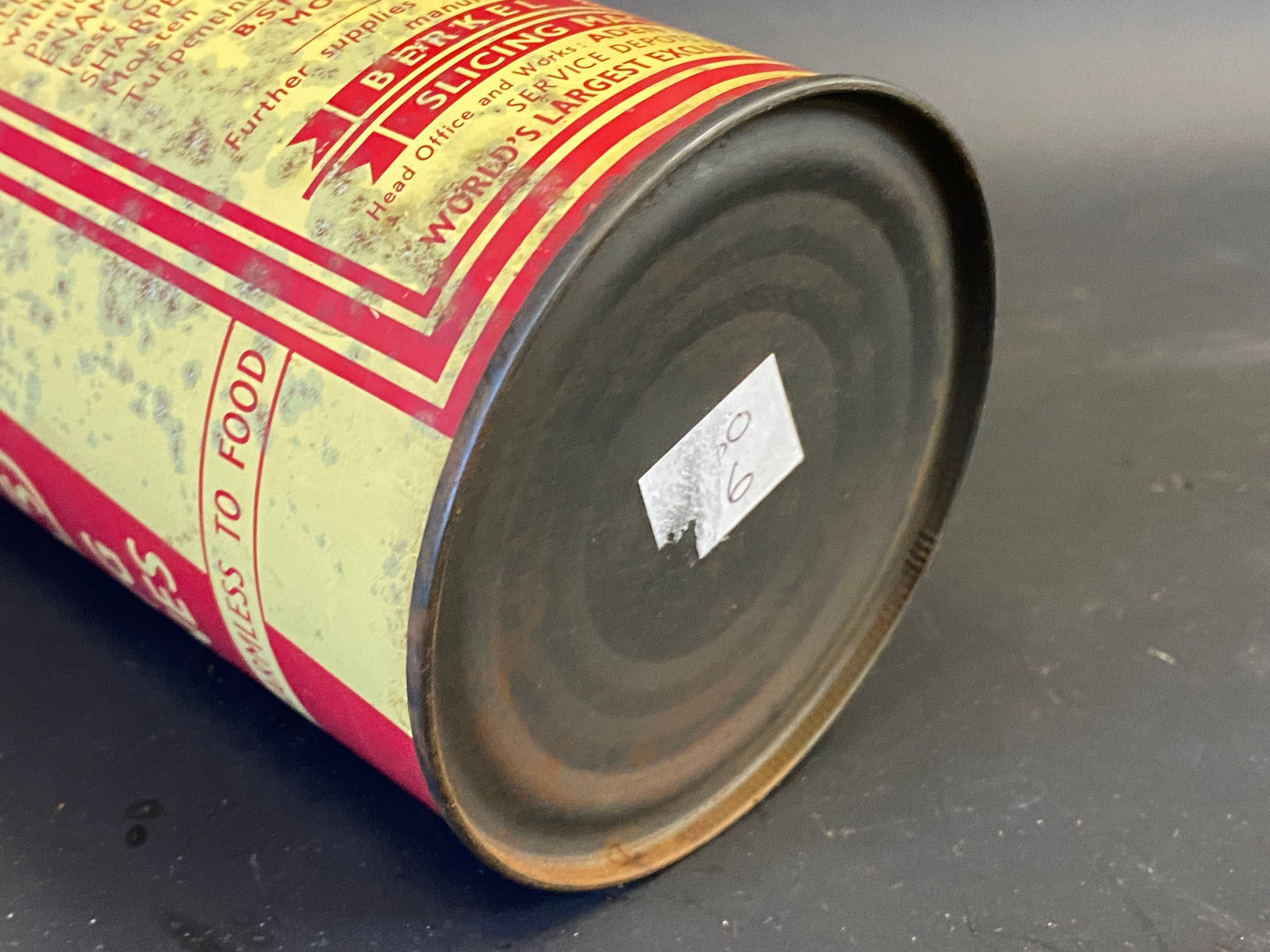 A BSM Oil quart cylindrical oil can. - Image 4 of 4