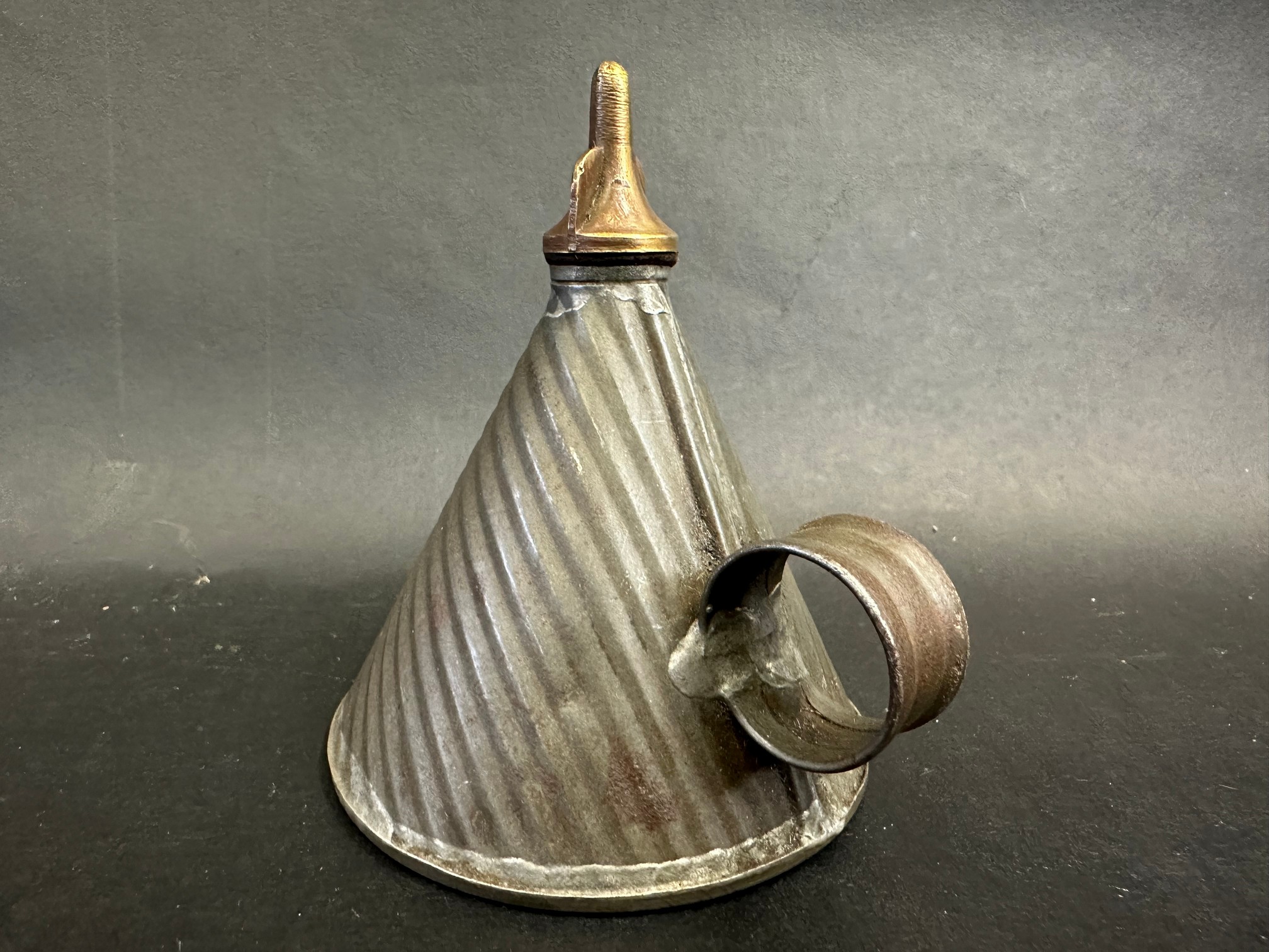 A Kayes Patent conical oiler with ribbed decoration, stamped 'D' no.7. - Image 2 of 3