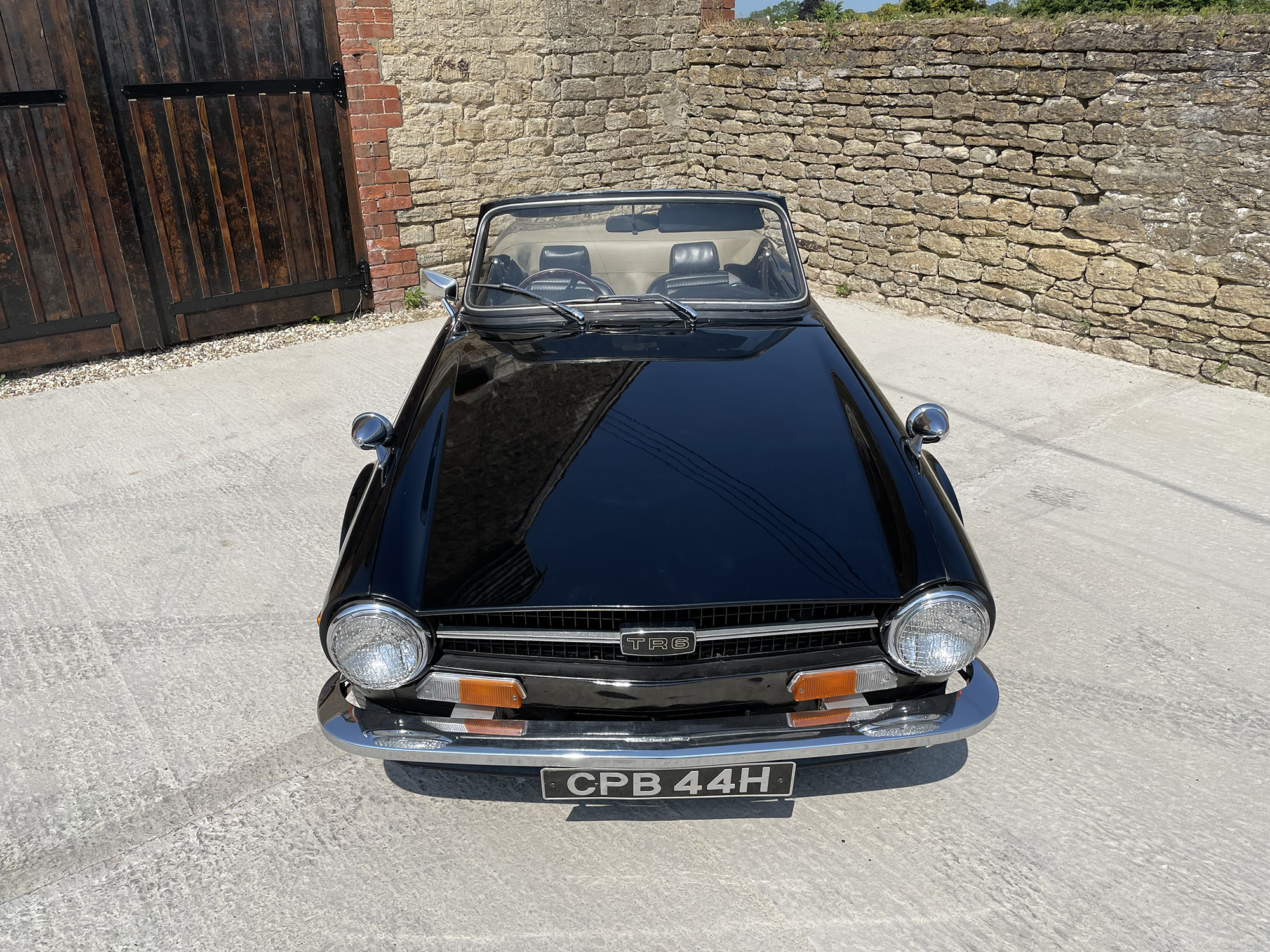 1970 Triumph TR6 Reg. no. CPB 44H Chassis no. CP513450 Engine no. CP25693HE - Image 2 of 21