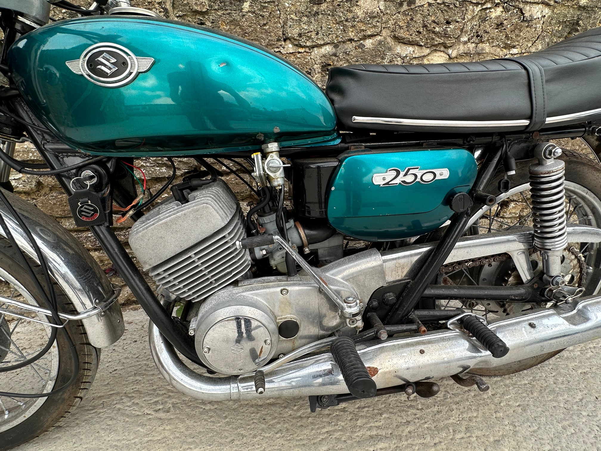 1971 Suzuki T250 Reg. no. Unregistered Frame no. Unknown Engine no. T250 3394 - Image 13 of 14