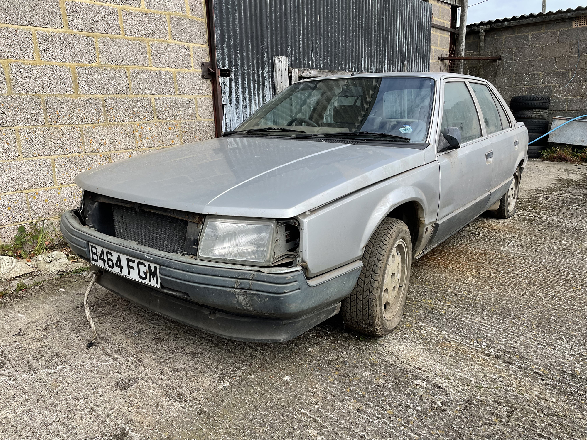 1984 Renault 25 GTX Reg. no. B464 FGM