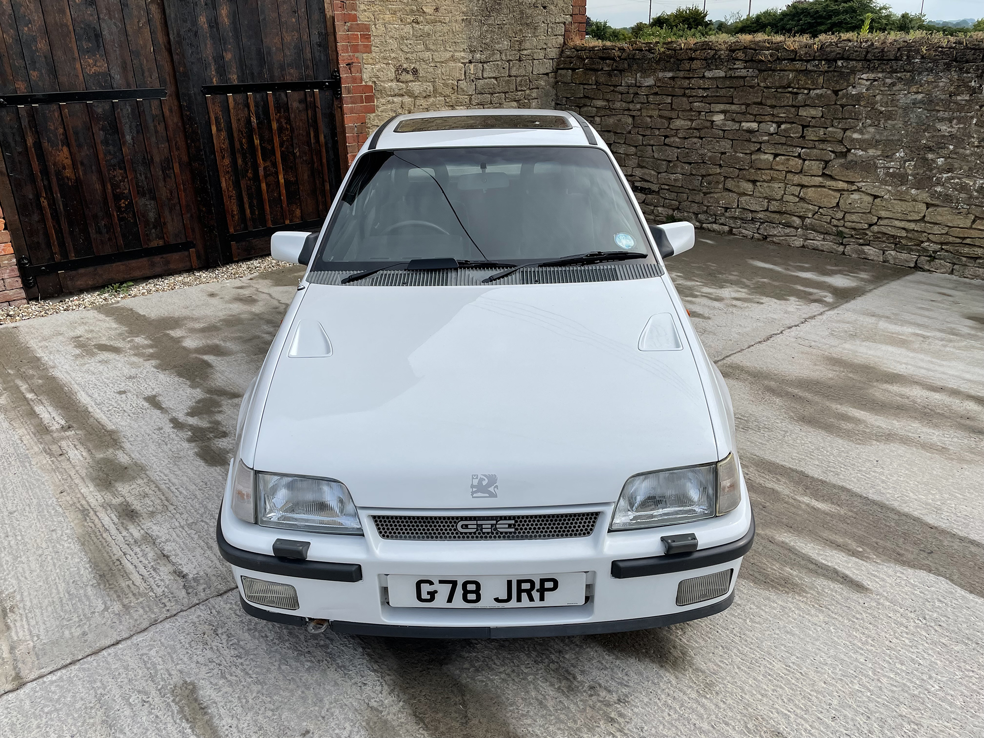 1989 Vauxhall Astra GTE 8V Reg. no. G78 JRP Chassis no. W0L000043LE112697 - Image 2 of 18