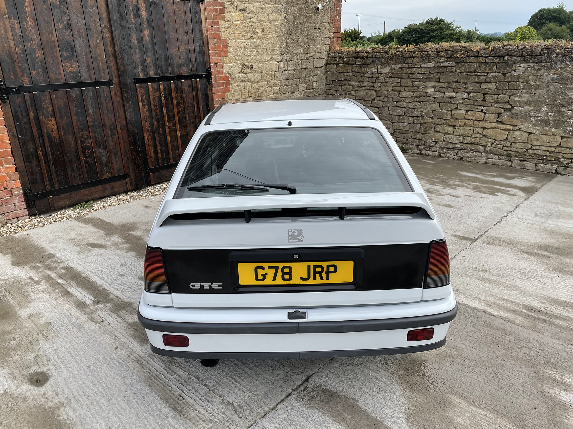 1989 Vauxhall Astra GTE 8V Reg. no. G78 JRP Chassis no. W0L000043LE112697 - Image 7 of 18