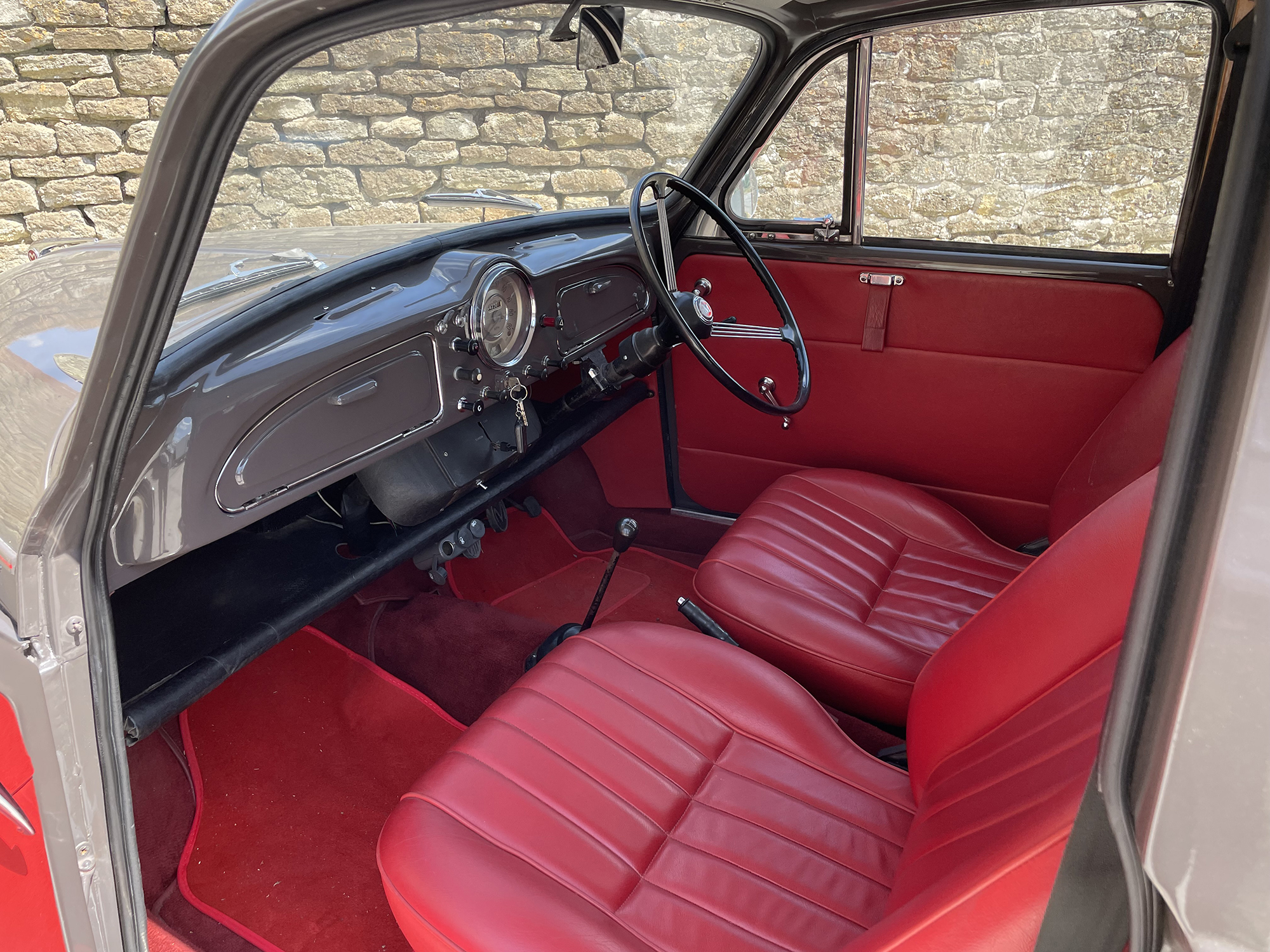 1964 Morris Minor Traveller Woody Reg. no. AXC 594B Chassis no. 1058610 - Image 14 of 18