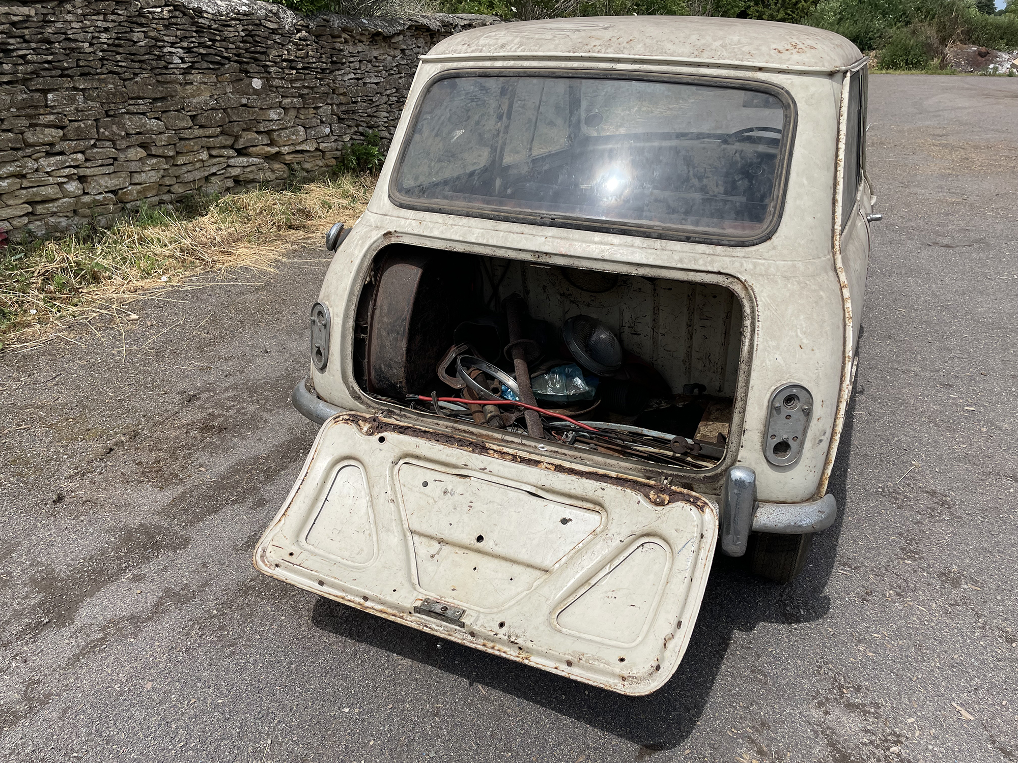 1961 Morris Mini 850 Reg. no. 789 KNY Chassis no. M/A2S4 40359 - Image 9 of 21