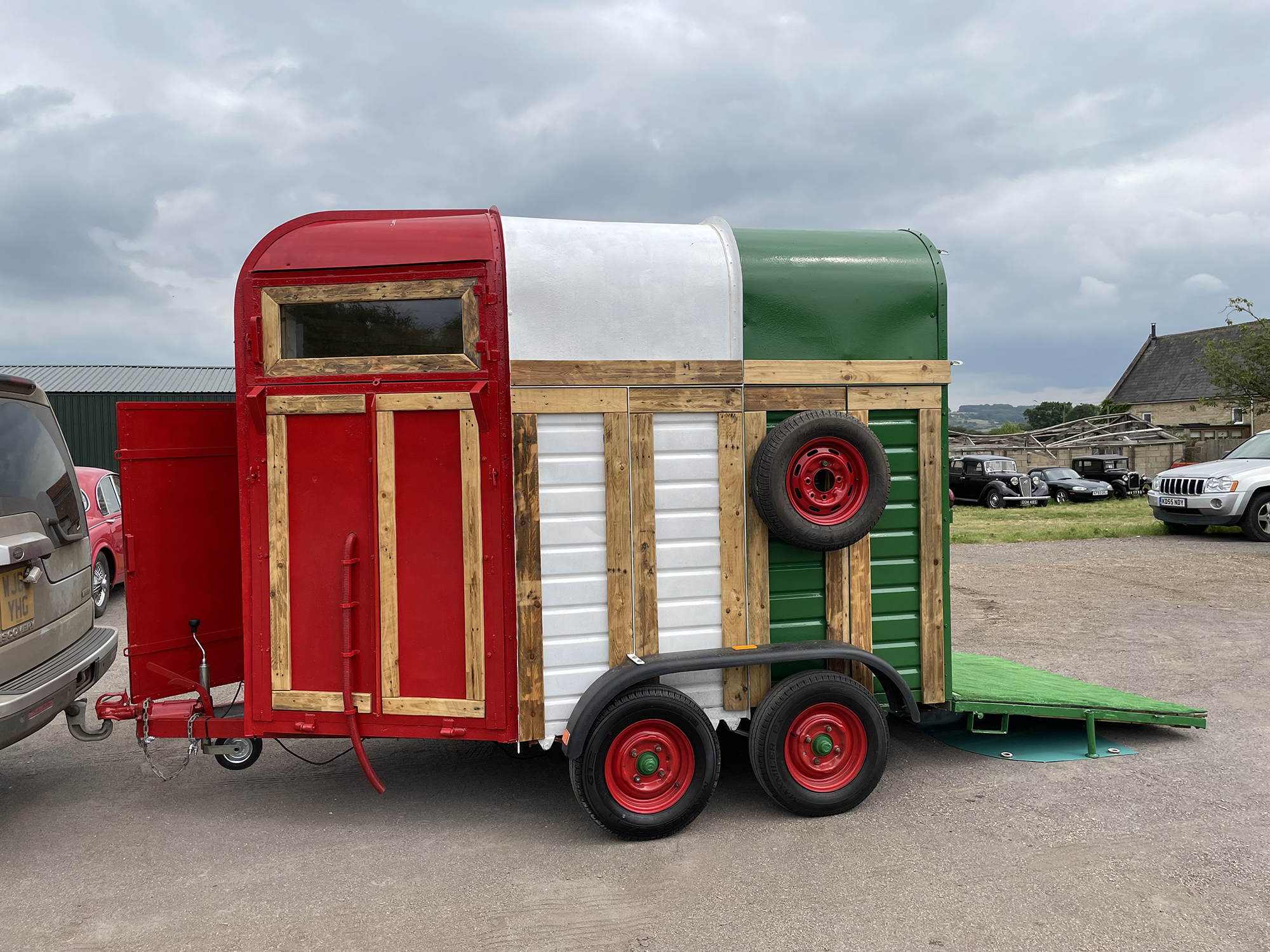 Italian Style Catering Trailer Horse Box - Image 15 of 17