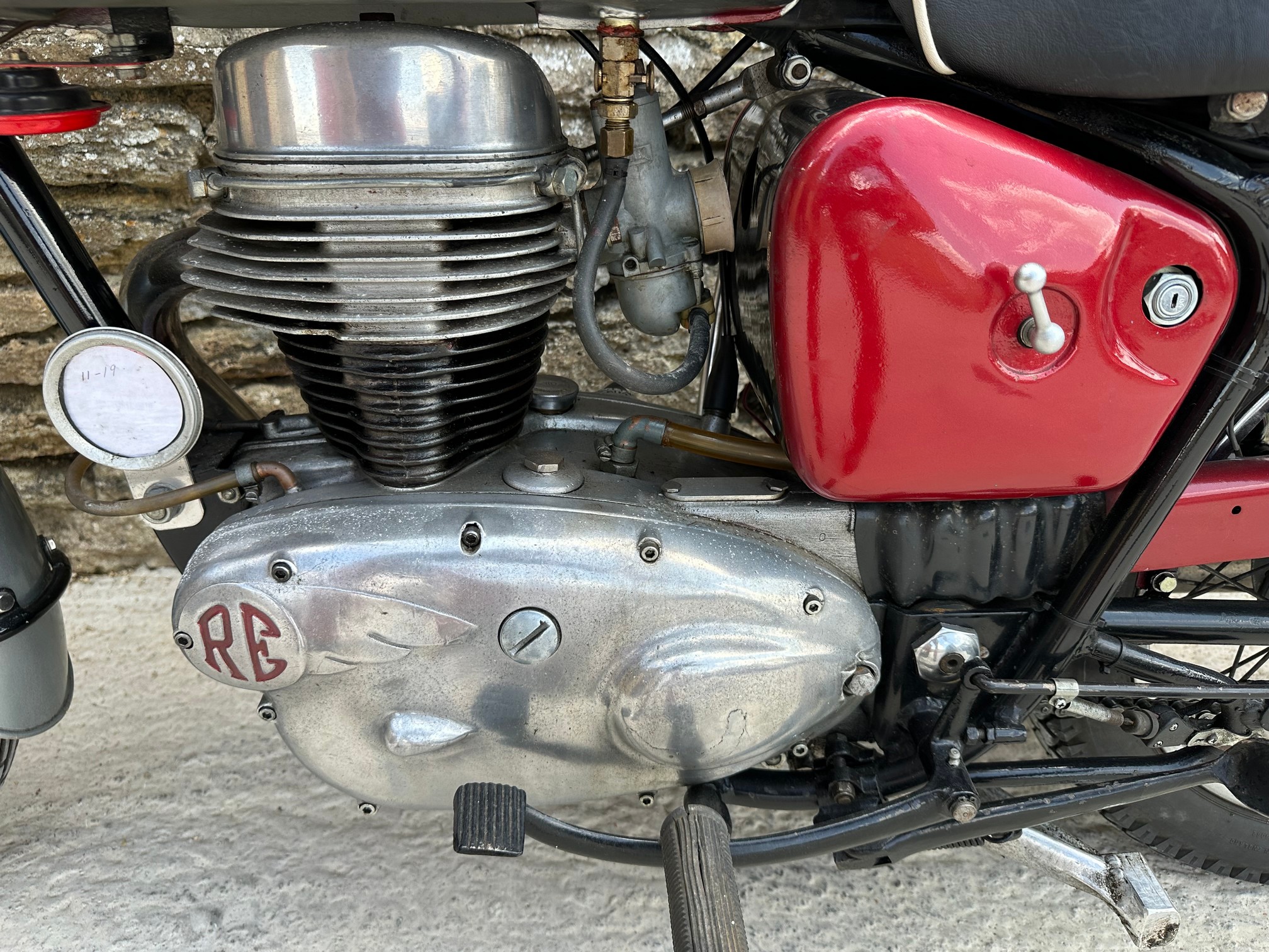 1960 (Declared) Royal Enfield 250cc Reg. no. 186 XUH Frame no. 14569 Engine no. SR7257 - Image 13 of 14