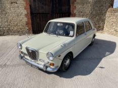 1069 Wolseley 1300 MkII Reg. no. VYN 49G Chassis no. WA4S5 25246