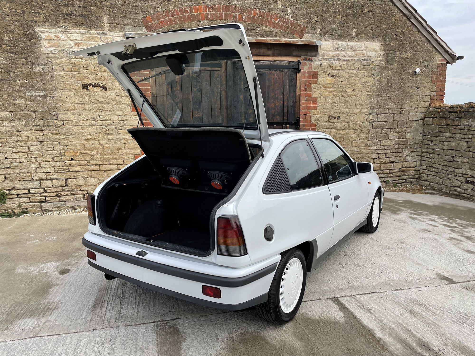 1989 Vauxhall Astra GTE 8V Reg. no. G78 JRP Chassis no. W0L000043LE112697 - Image 11 of 18
