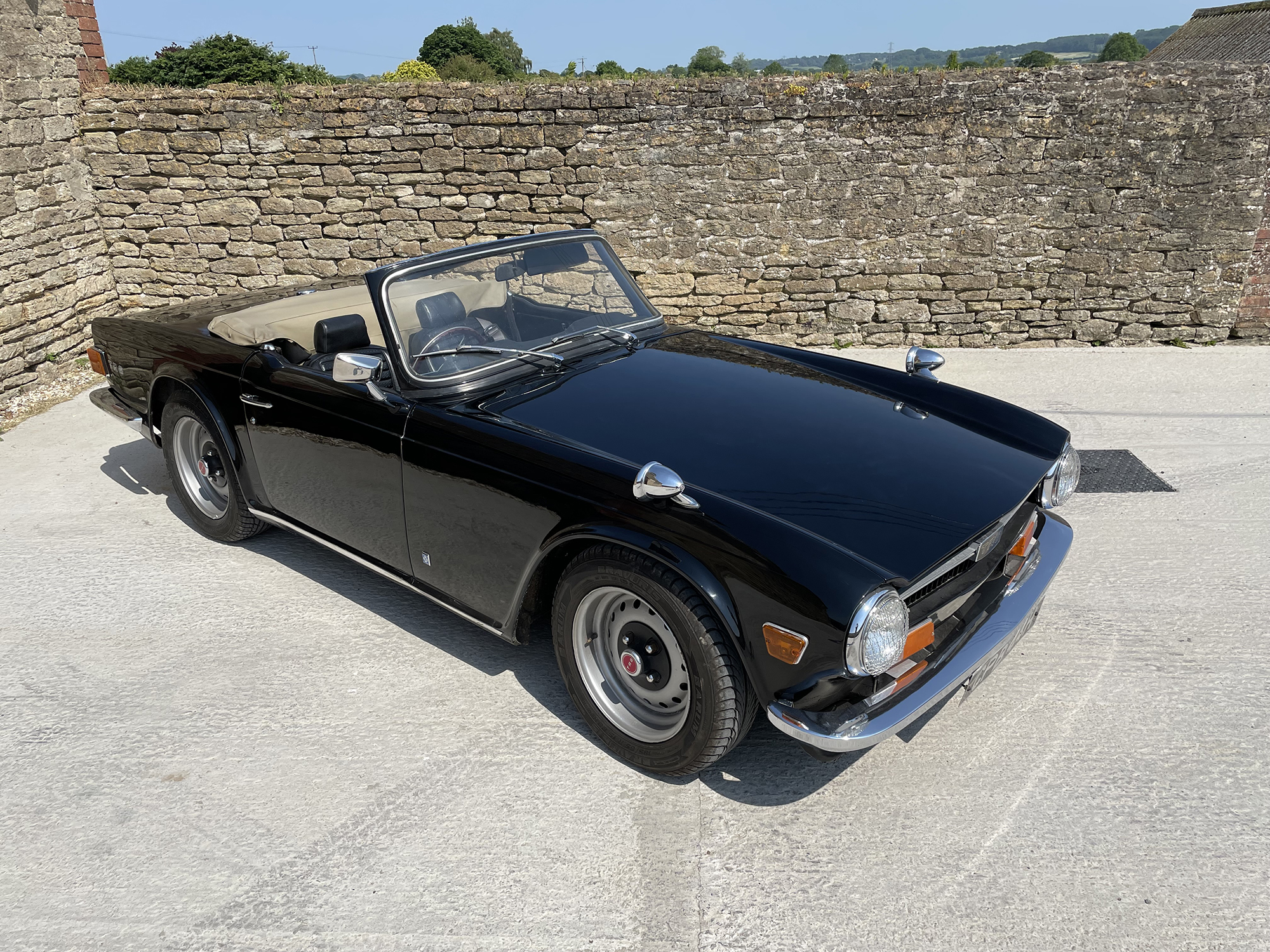 1970 Triumph TR6 Reg. no. CPB 44H Chassis no. CP513450 Engine no. CP25693HE - Image 3 of 21
