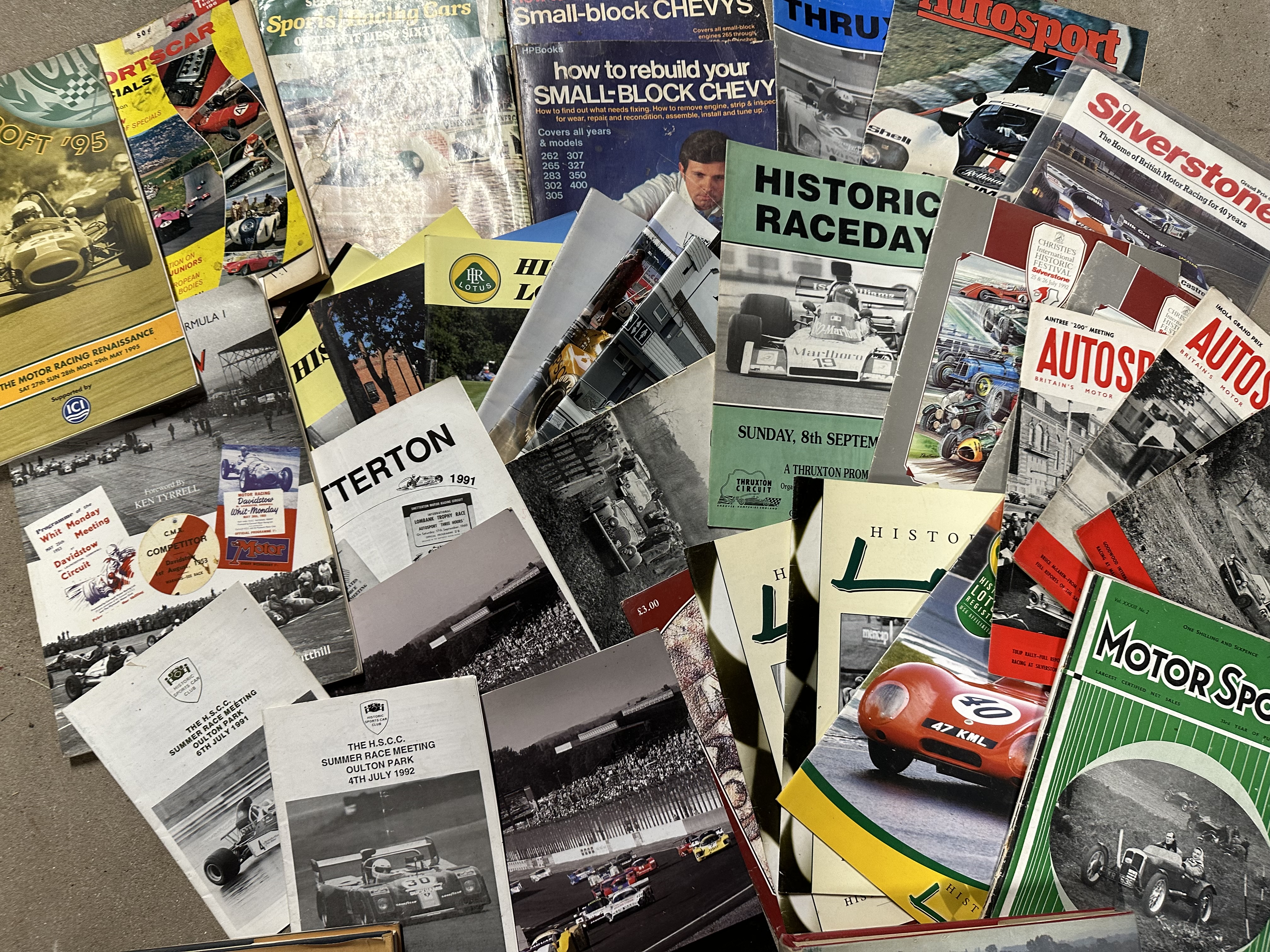 A selection of motor sport related books plus assorted Autosport magazines, programmes from - Image 3 of 3