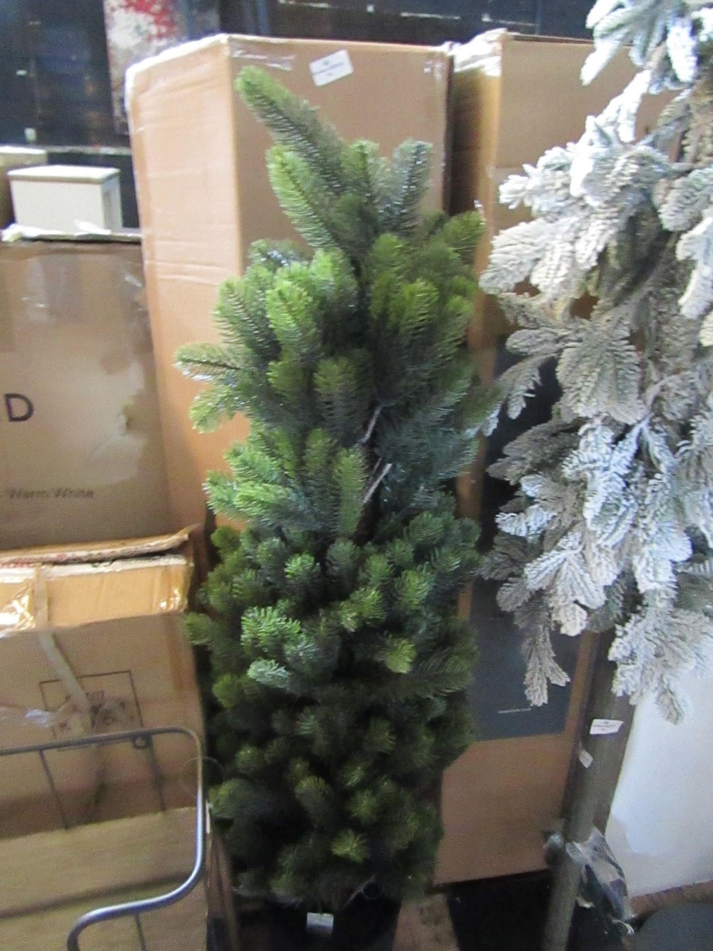 Cox & Cox Indoor Outdoor Pre-Lit Potted Tree RRP Â£95.00 This item looks to be in good condition and