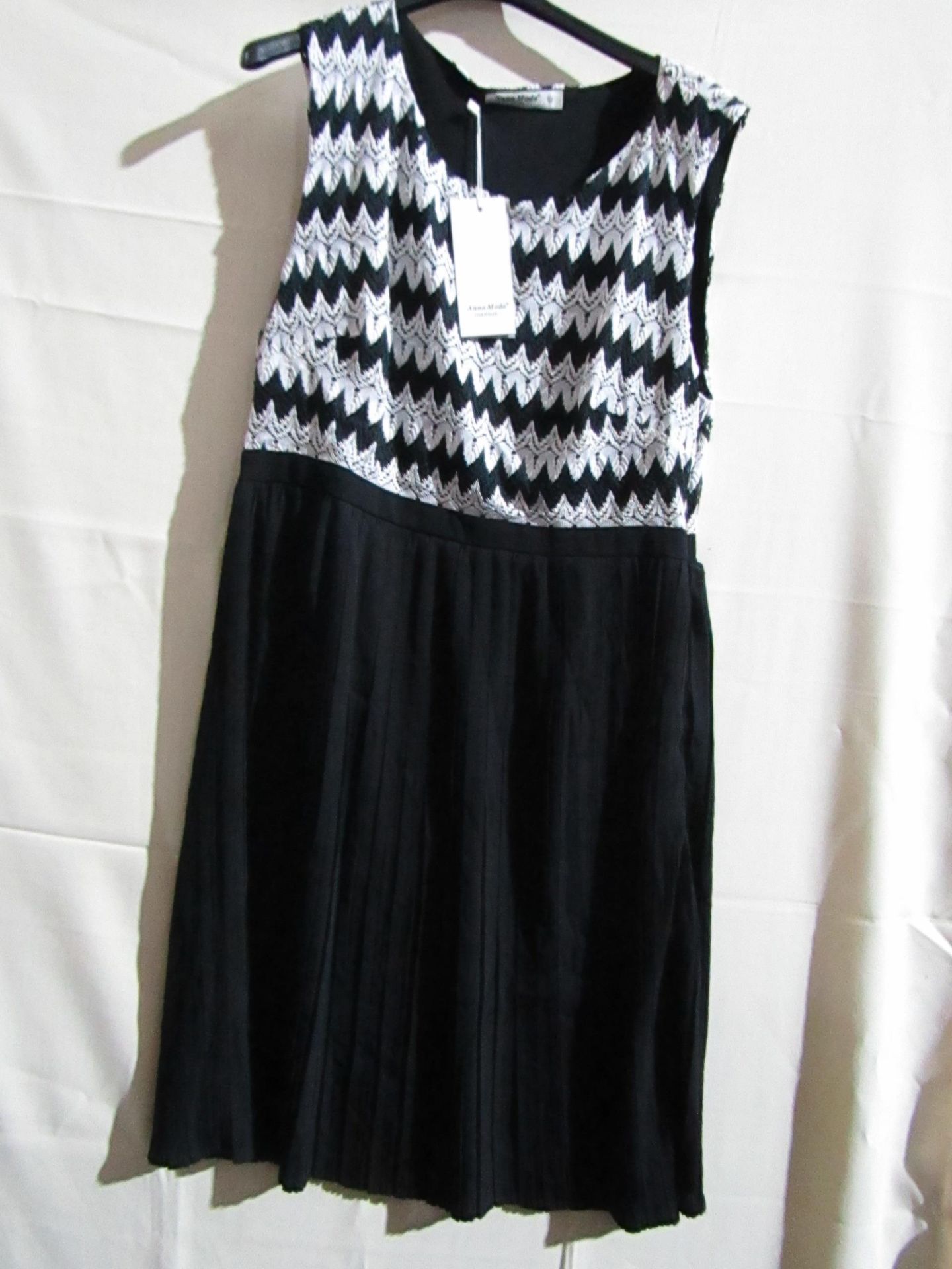 Anna Moda Dress Black/White Size 48 New With Tags