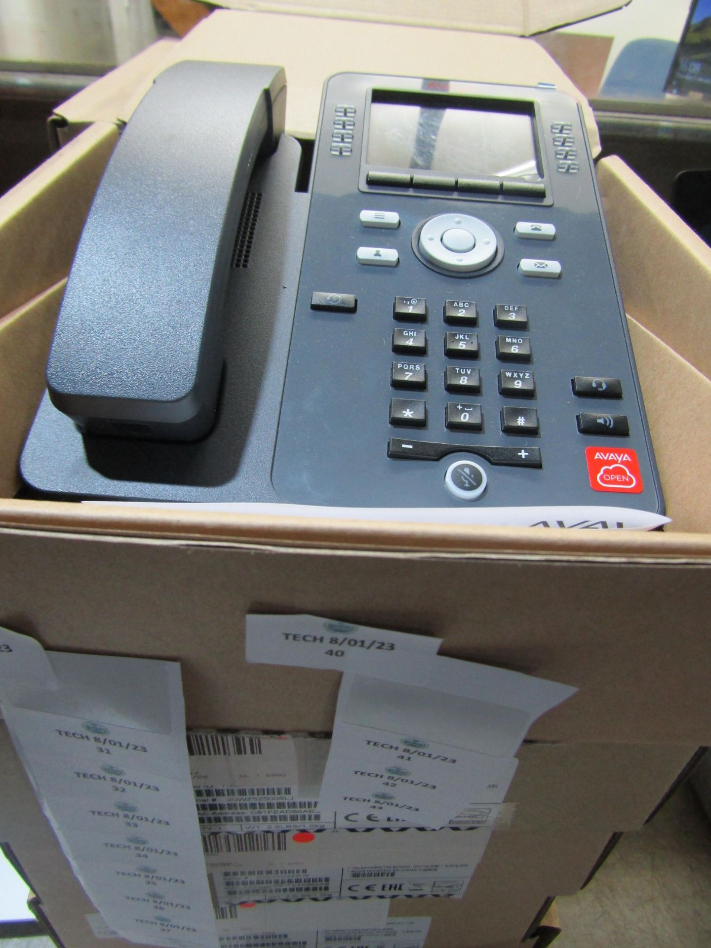 Avaya 8-Line J179 IP Phone3.5" (diagonal), 320 x 240 pixel colour display in original packaging