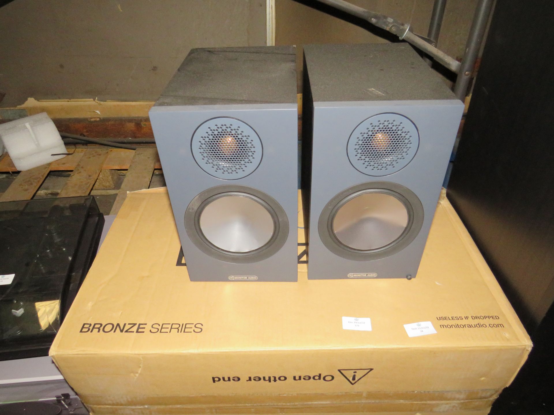 Monitor Audio Bronze 50 (Black) pair of Bookshelf Speakers, working in original box, PLU 407843